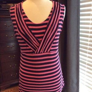 Nursing top size medium